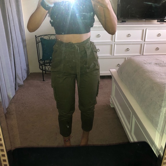 𝘾𝙖𝙧𝙜𝙤 𝙥𝙖𝙣𝙩𝙨 - Picture 3 of 4